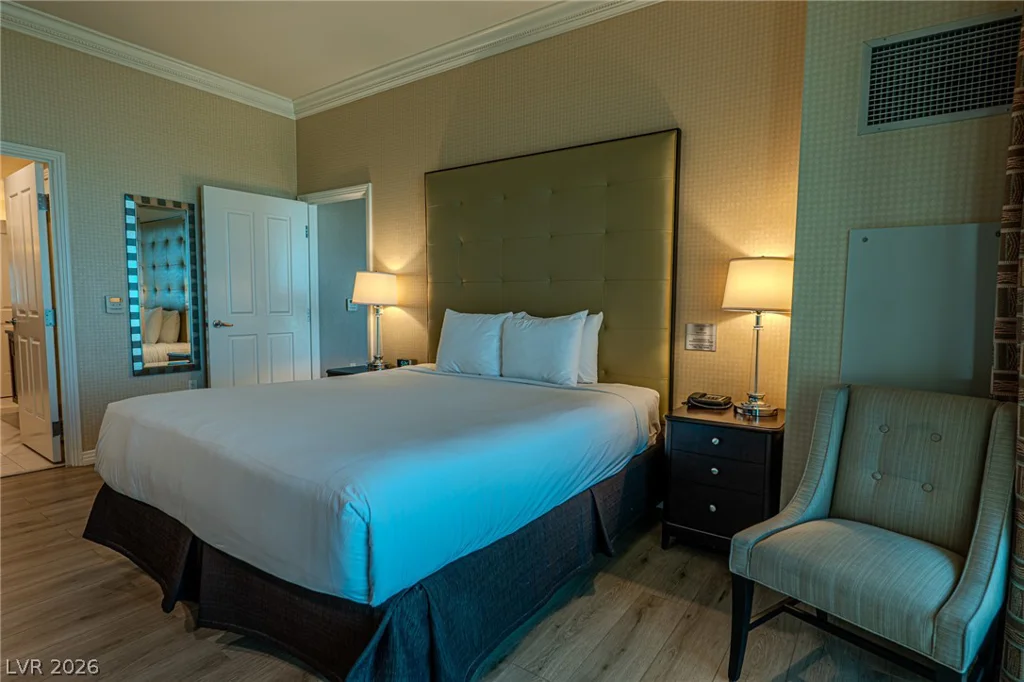 135 Harmon, Las Vegas, NV 89109