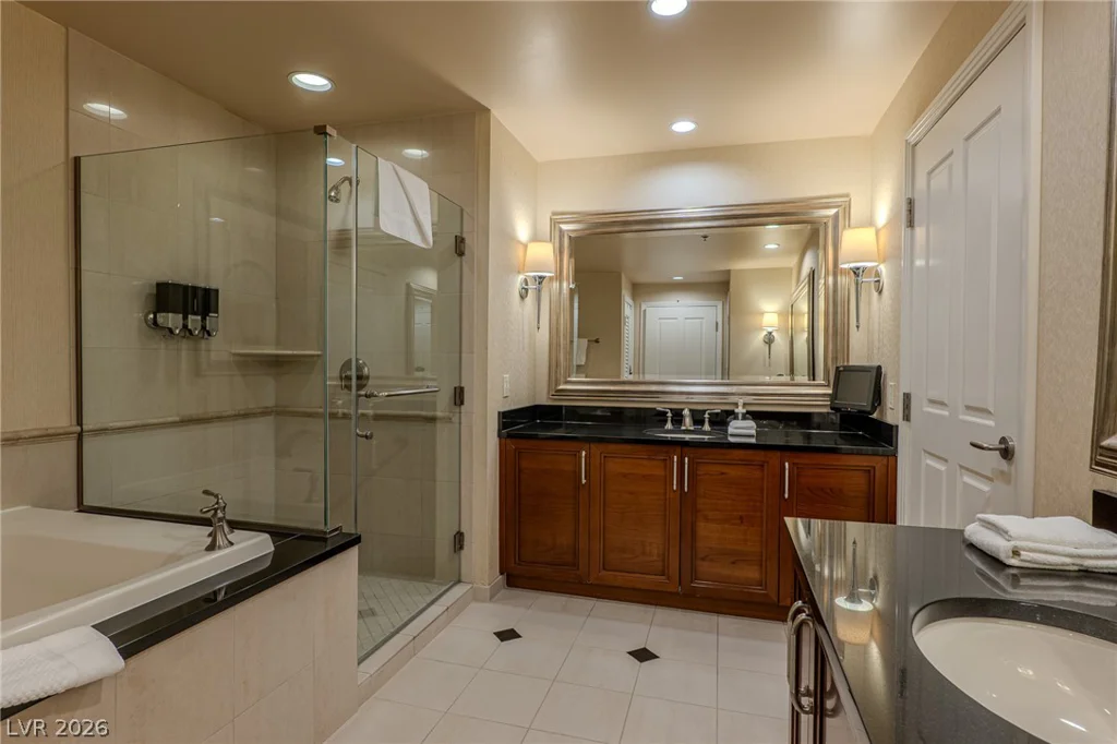 135 Harmon, Las Vegas, NV 89109