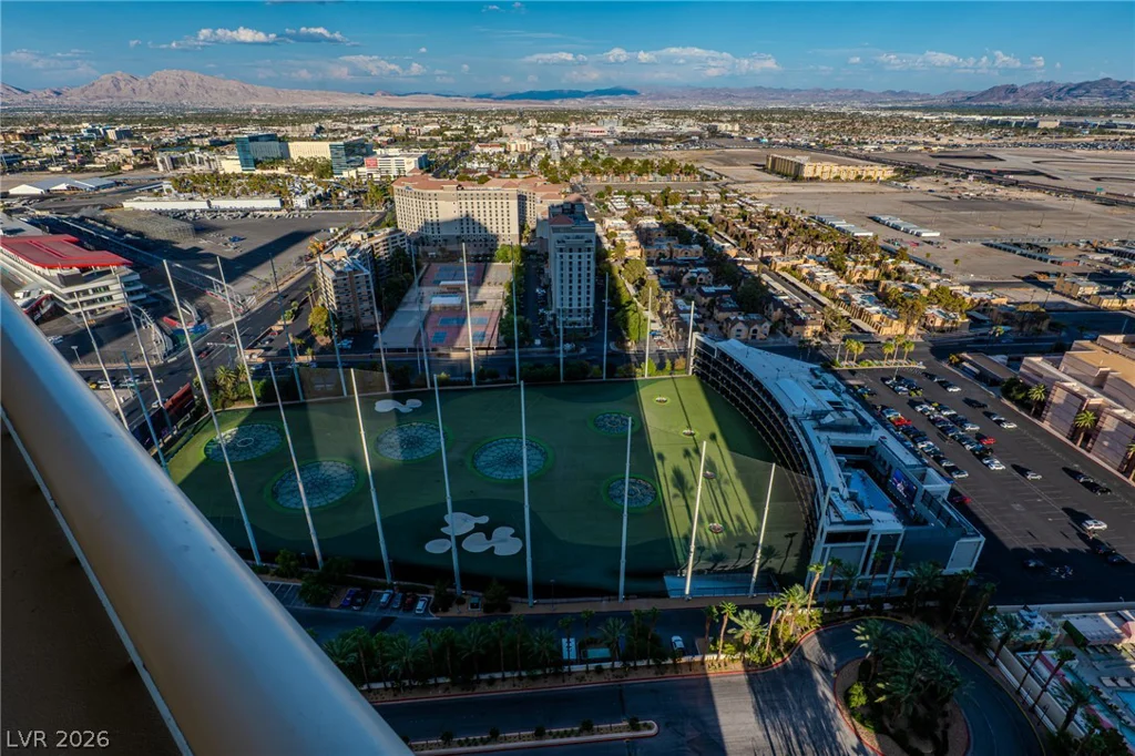 135 Harmon, Las Vegas, NV 89109