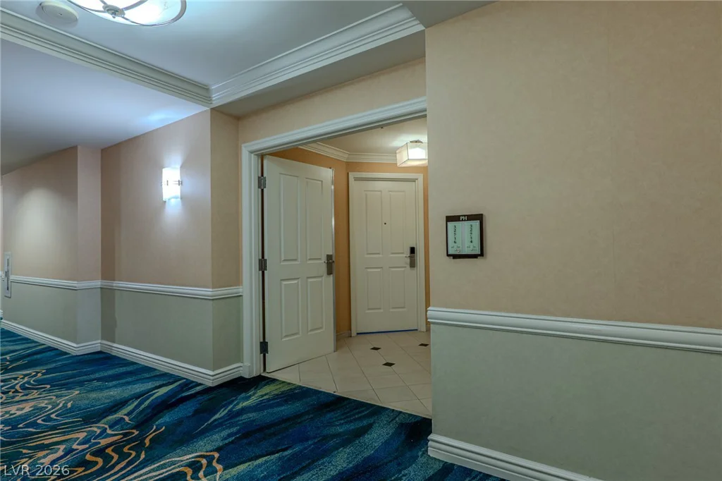 135 Harmon, Las Vegas, NV 89109