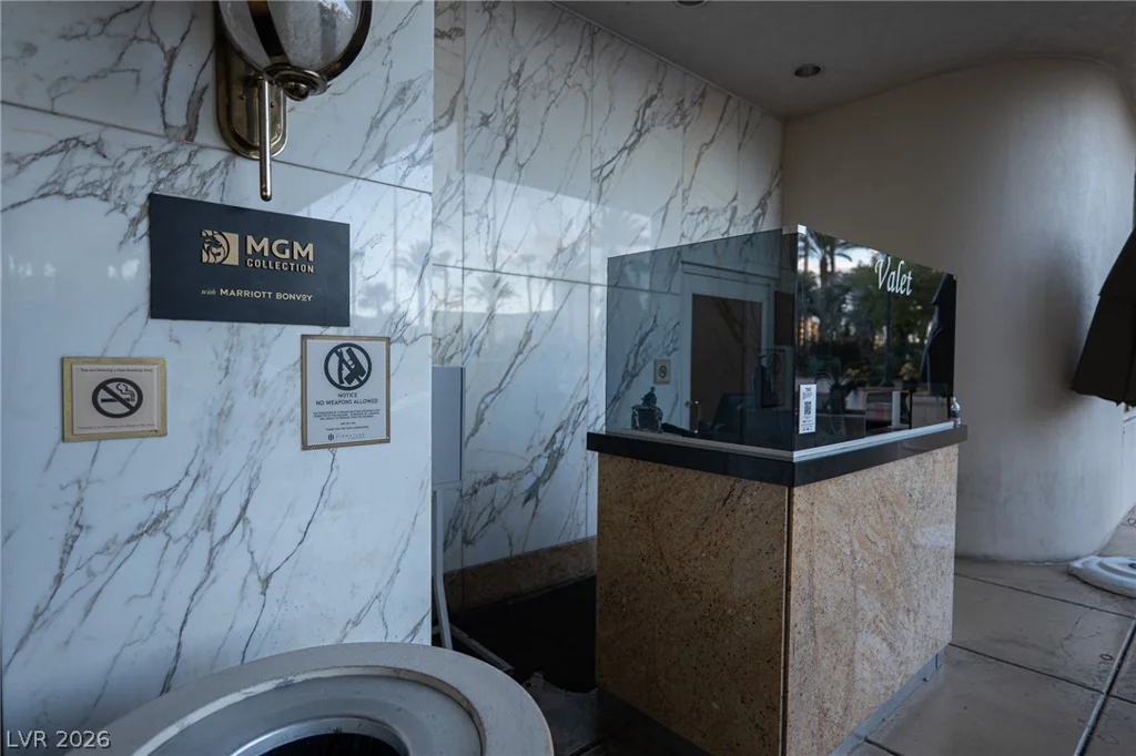 135 Harmon, Las Vegas, NV 89109