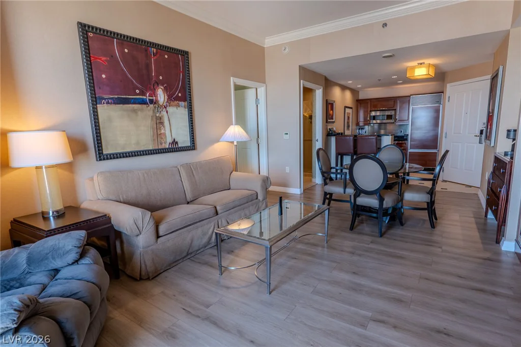 135 Harmon, Las Vegas, NV 89109