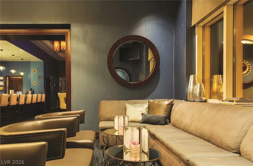 135 Harmon, Las Vegas, NV 89109