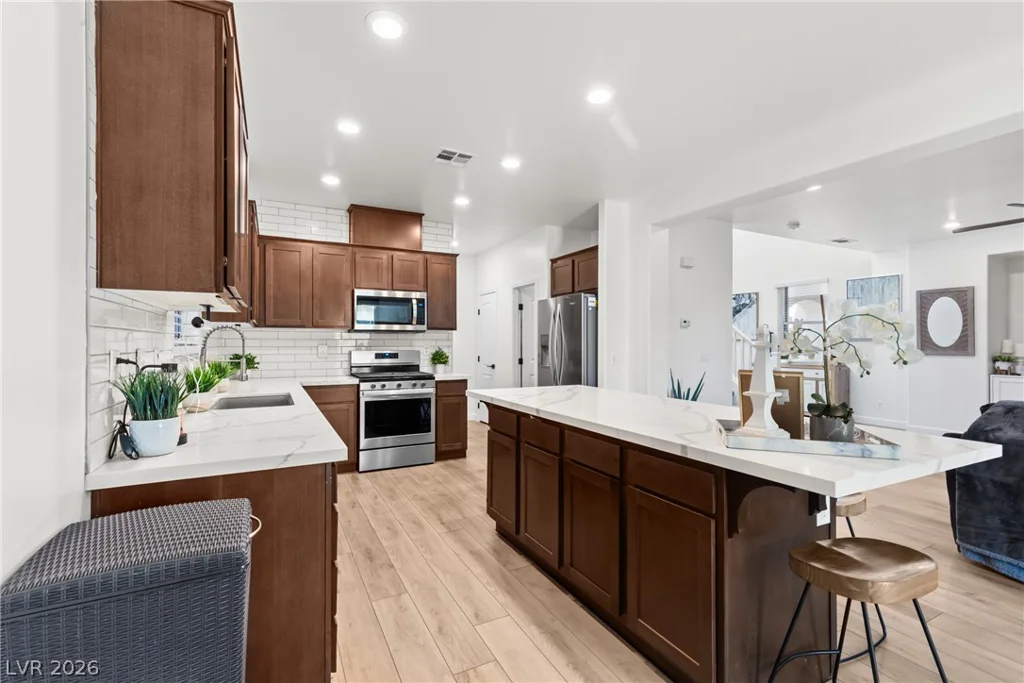 6195 Pine Banks, Las Vegas, NV 89141