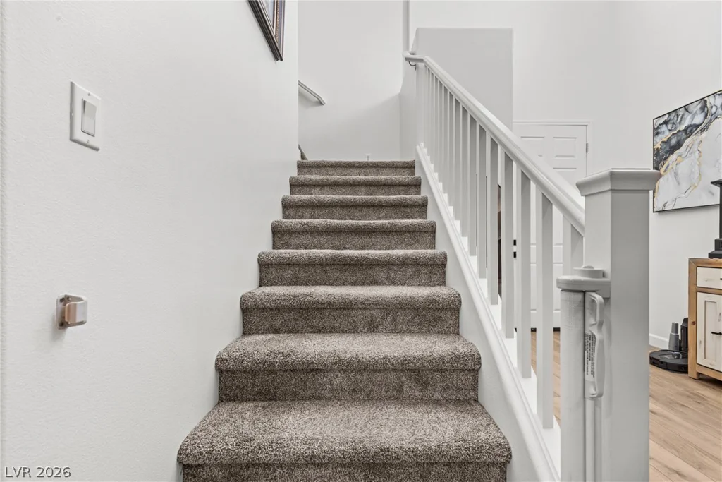 6195 Pine Banks, Las Vegas, NV 89141