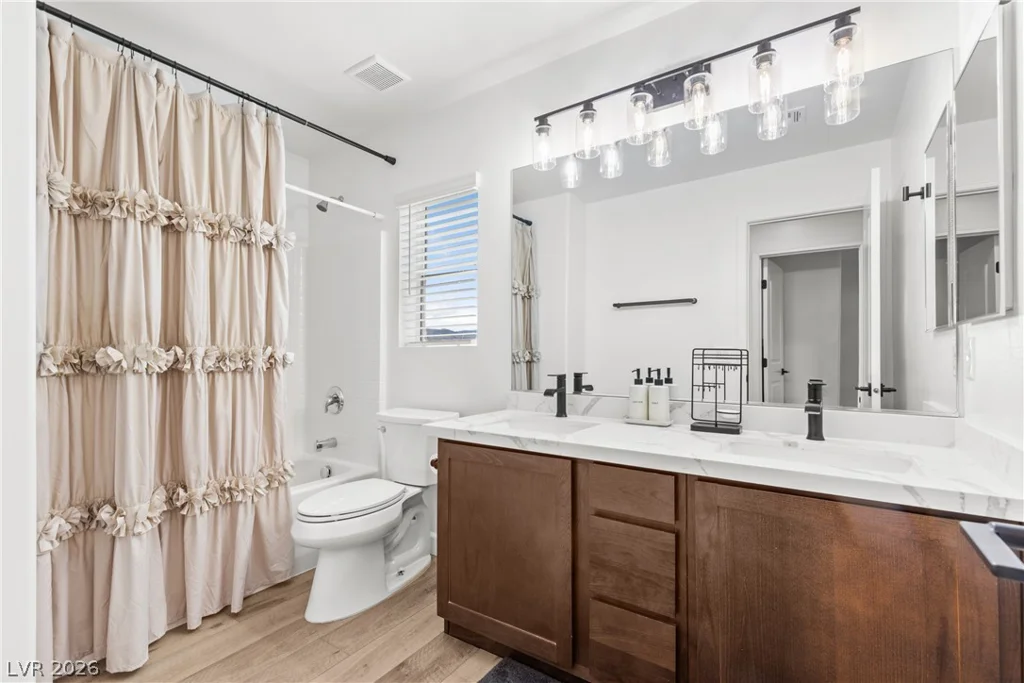 6195 Pine Banks, Las Vegas, NV 89141