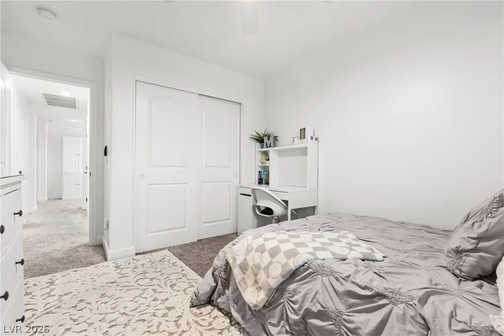 6195 Pine Banks, Las Vegas, NV 89141