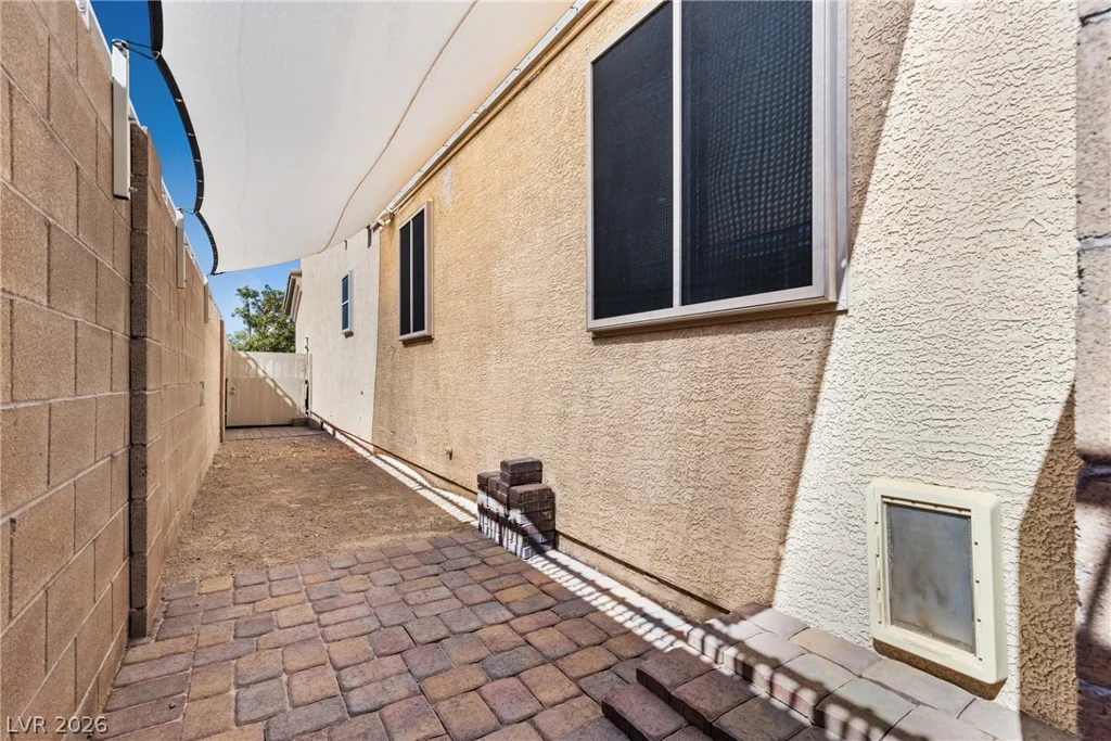 6195 Pine Banks, Las Vegas, NV 89141
