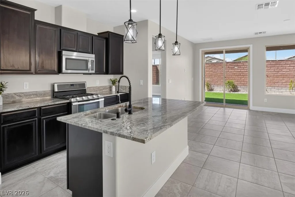 7790 Canyon Diablo, Las Vegas, NV 89179