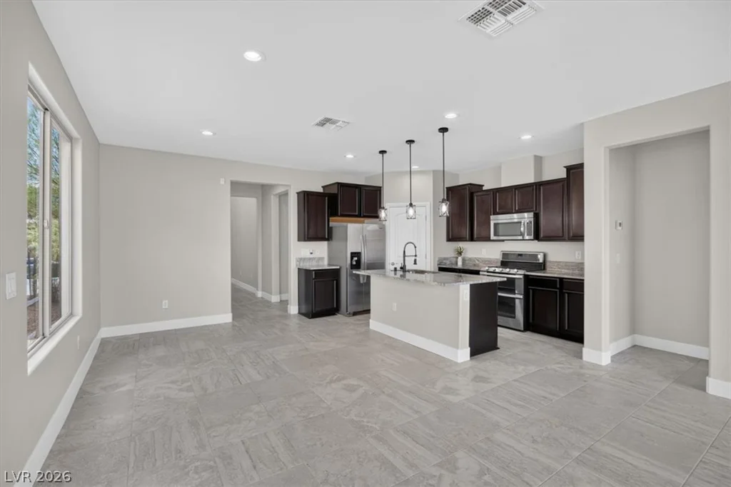 7790 Canyon Diablo, Las Vegas, NV 89179