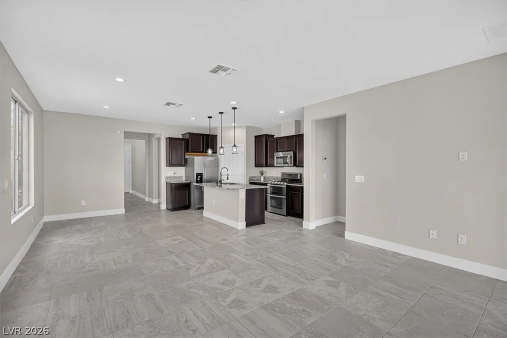 7790 Canyon Diablo, Las Vegas, NV 89179