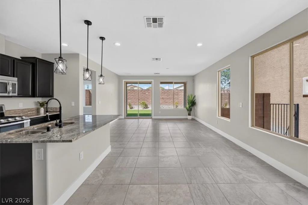 7790 Canyon Diablo, Las Vegas, NV 89179