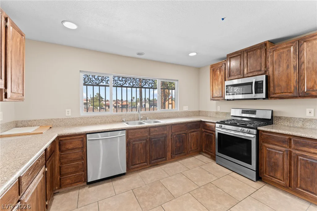 3750 La Junta, Las Vegas, NV 89120
