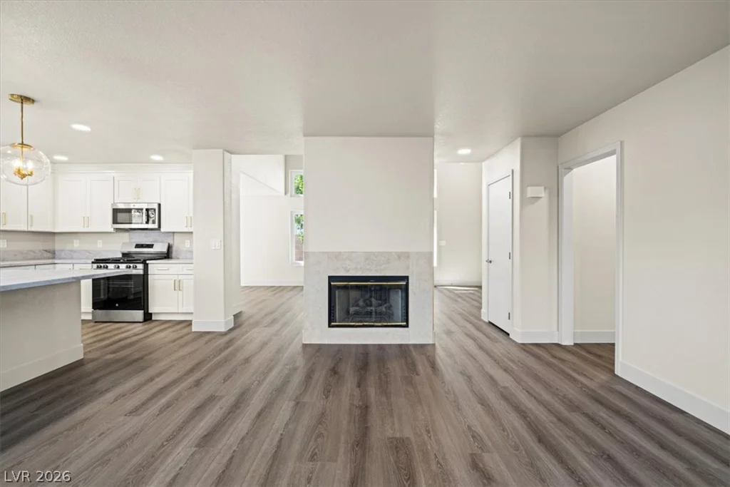 7050 Wine River, Las Vegas, NV 89119