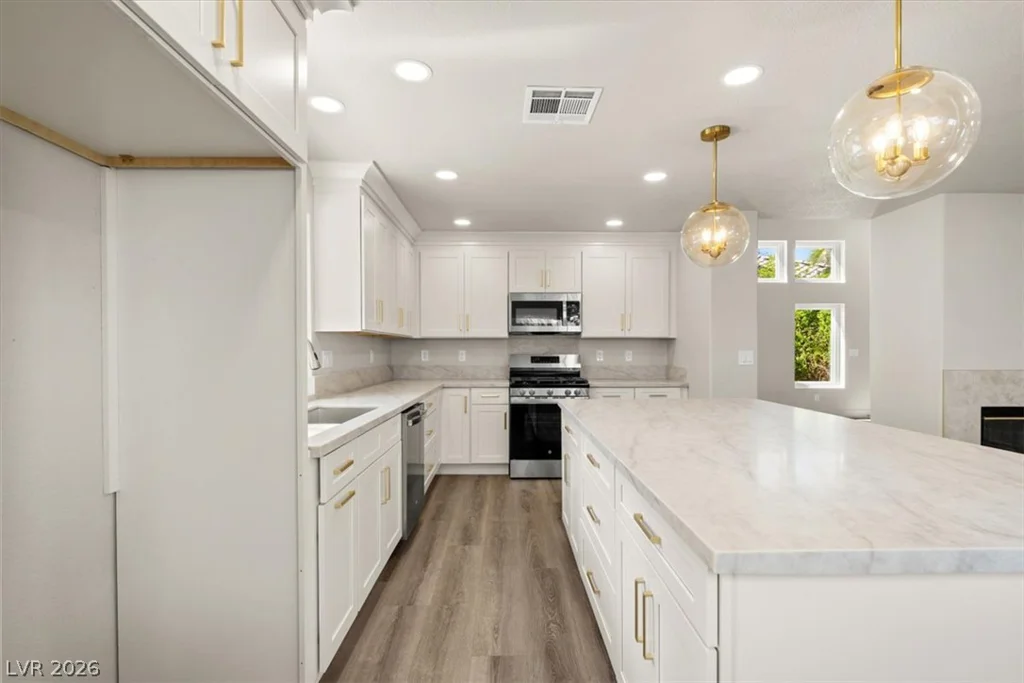 7050 Wine River, Las Vegas, NV 89119