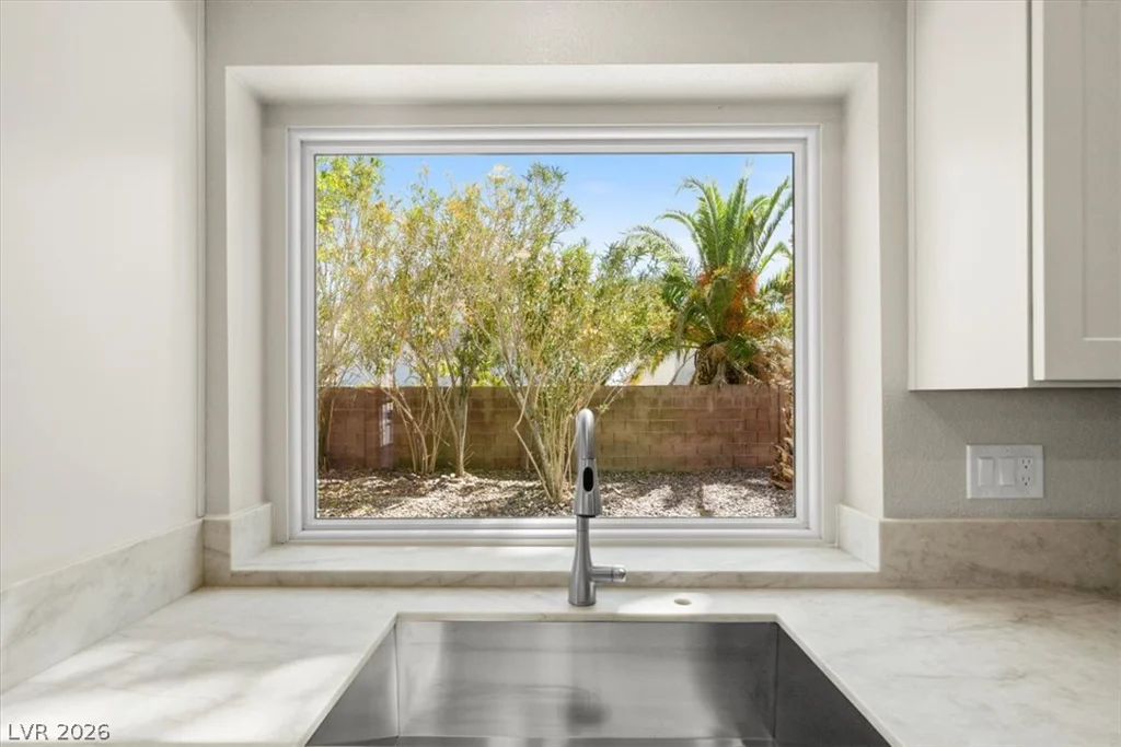 7050 Wine River, Las Vegas, NV 89119