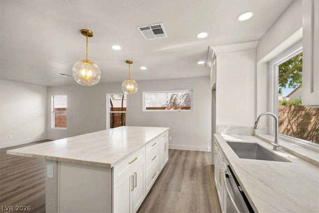 7050 Wine River, Las Vegas, NV 89119