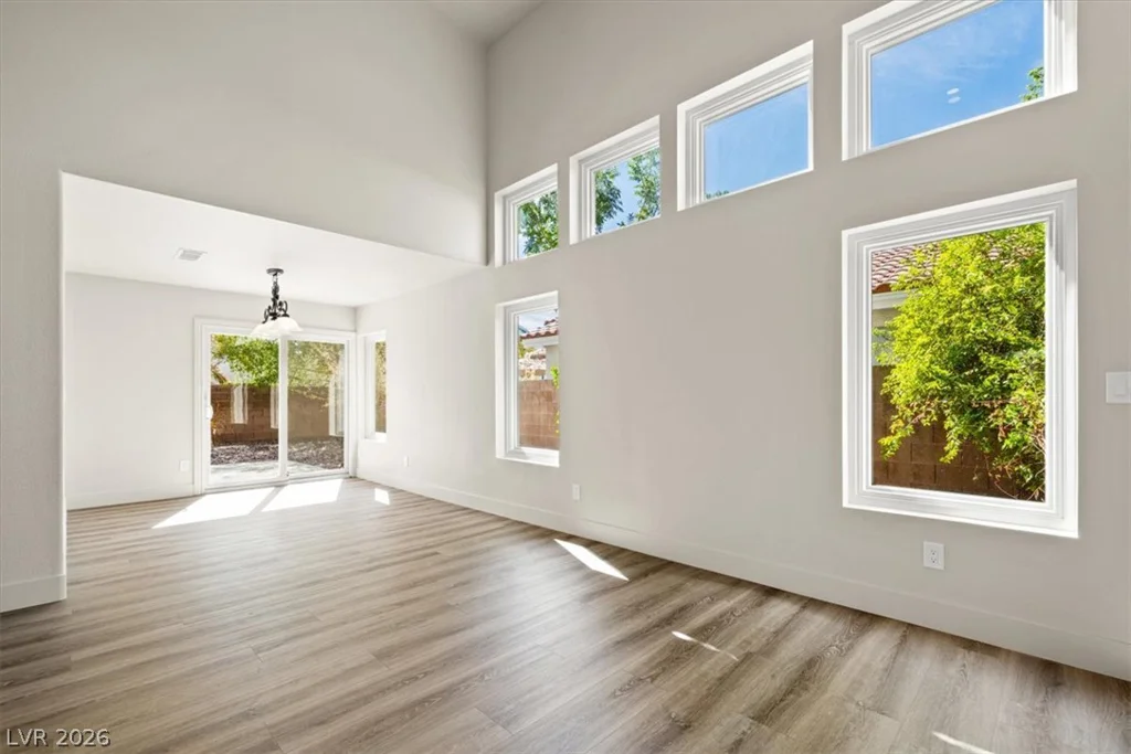 7050 Wine River, Las Vegas, NV 89119