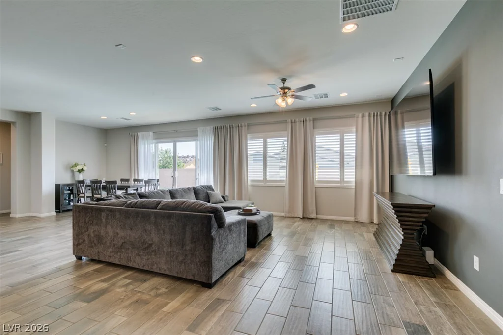 7012 Arabian Ridge, Las Vegas, NV 89131