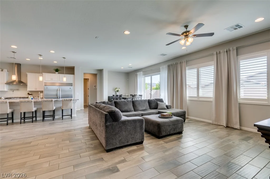 7012 Arabian Ridge, Las Vegas, NV 89131