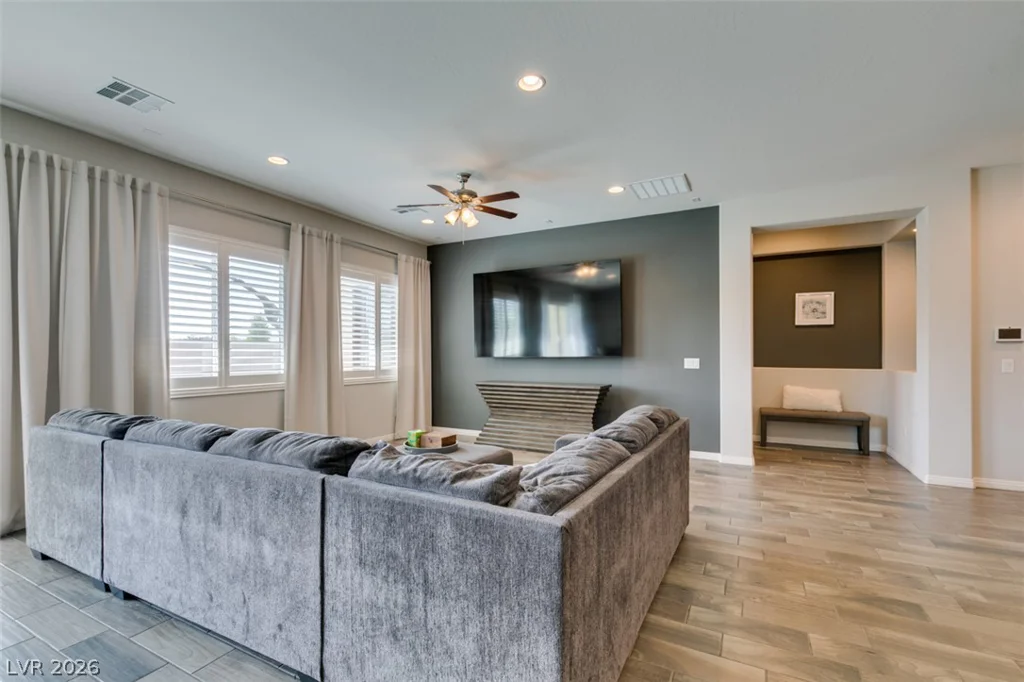 7012 Arabian Ridge, Las Vegas, NV 89131