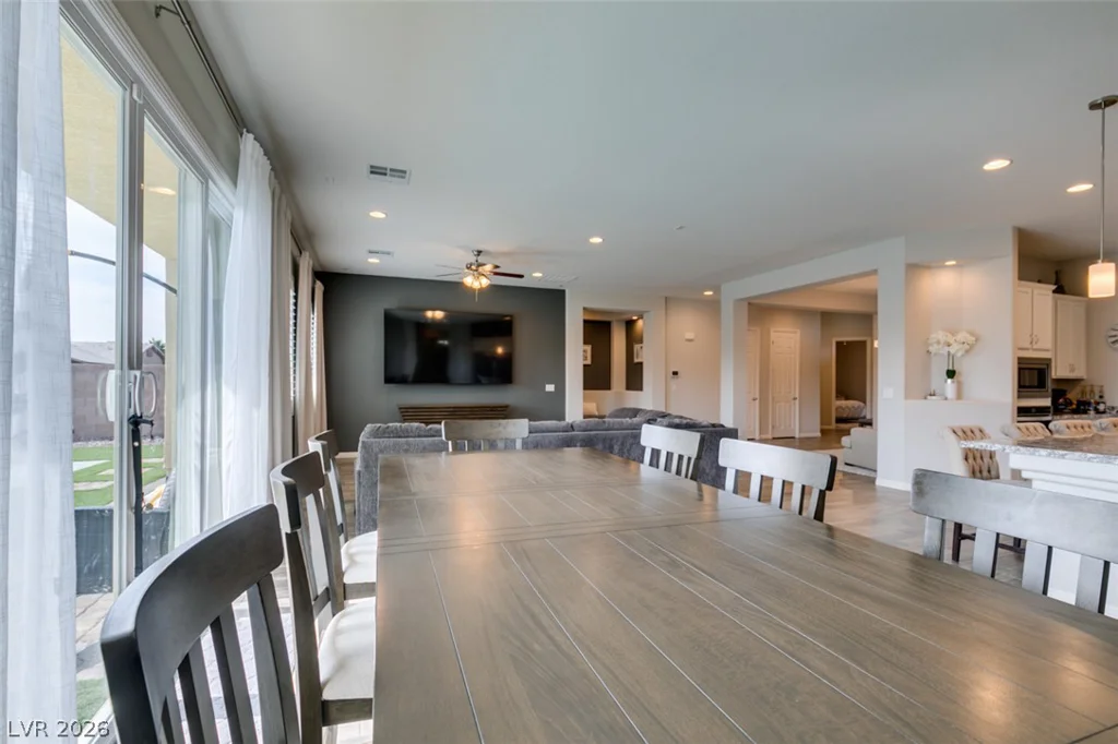 7012 Arabian Ridge, Las Vegas, NV 89131