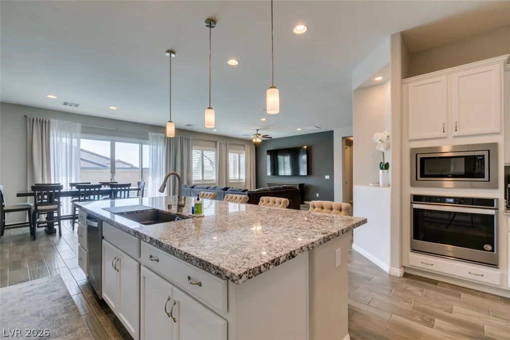 7012 Arabian Ridge, Las Vegas, NV 89131