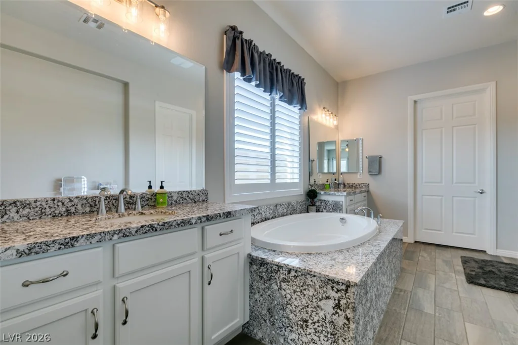 7012 Arabian Ridge, Las Vegas, NV 89131