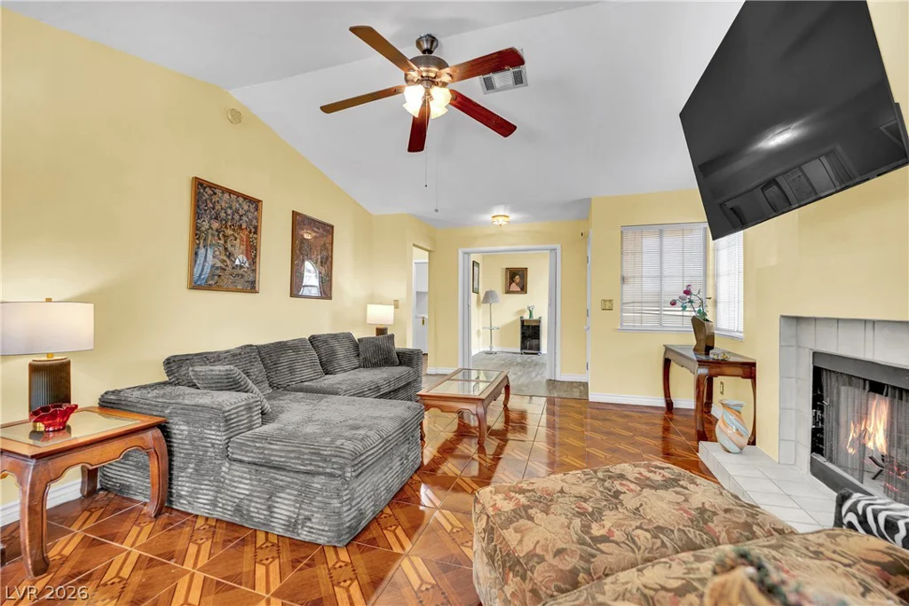 2348 Beaver Bay, Las Vegas, NV 89156