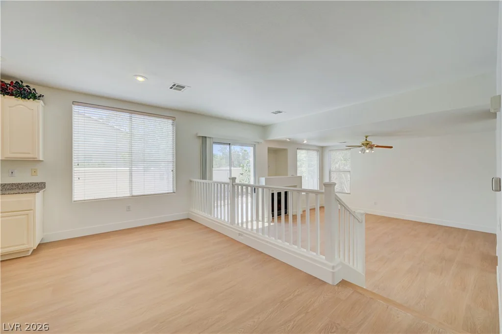 356 Lakewood Garden, Las Vegas, NV 89148