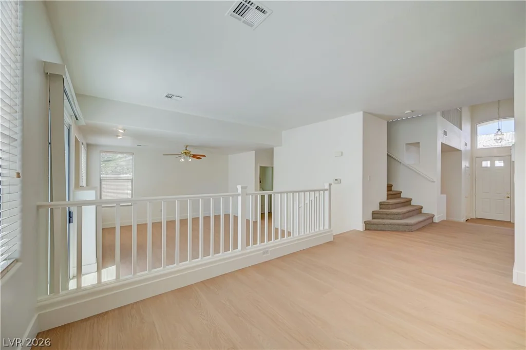 356 Lakewood Garden, Las Vegas, NV 89148