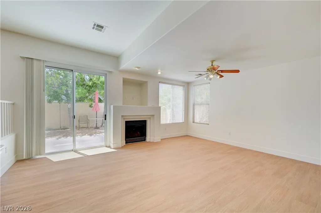 356 Lakewood Garden, Las Vegas, NV 89148