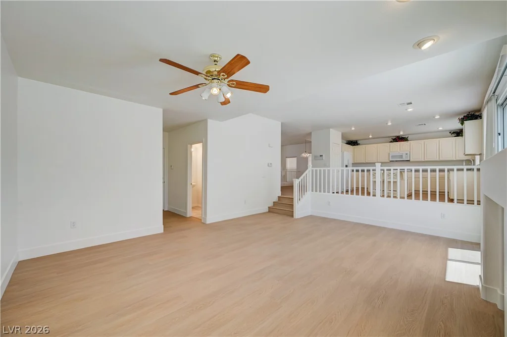 356 Lakewood Garden, Las Vegas, NV 89148