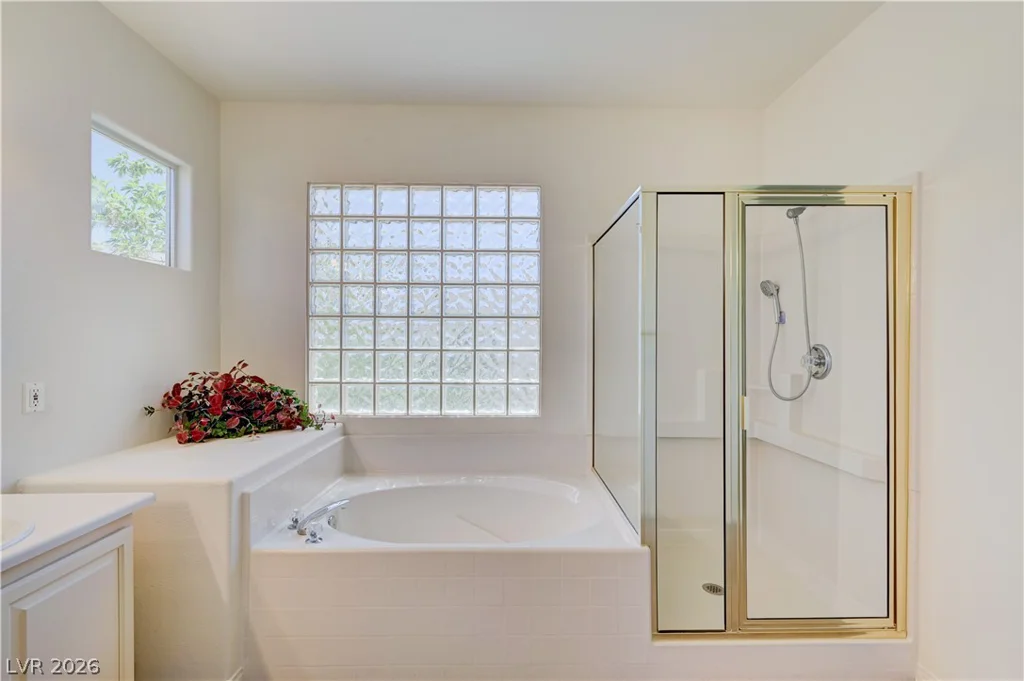 356 Lakewood Garden, Las Vegas, NV 89148