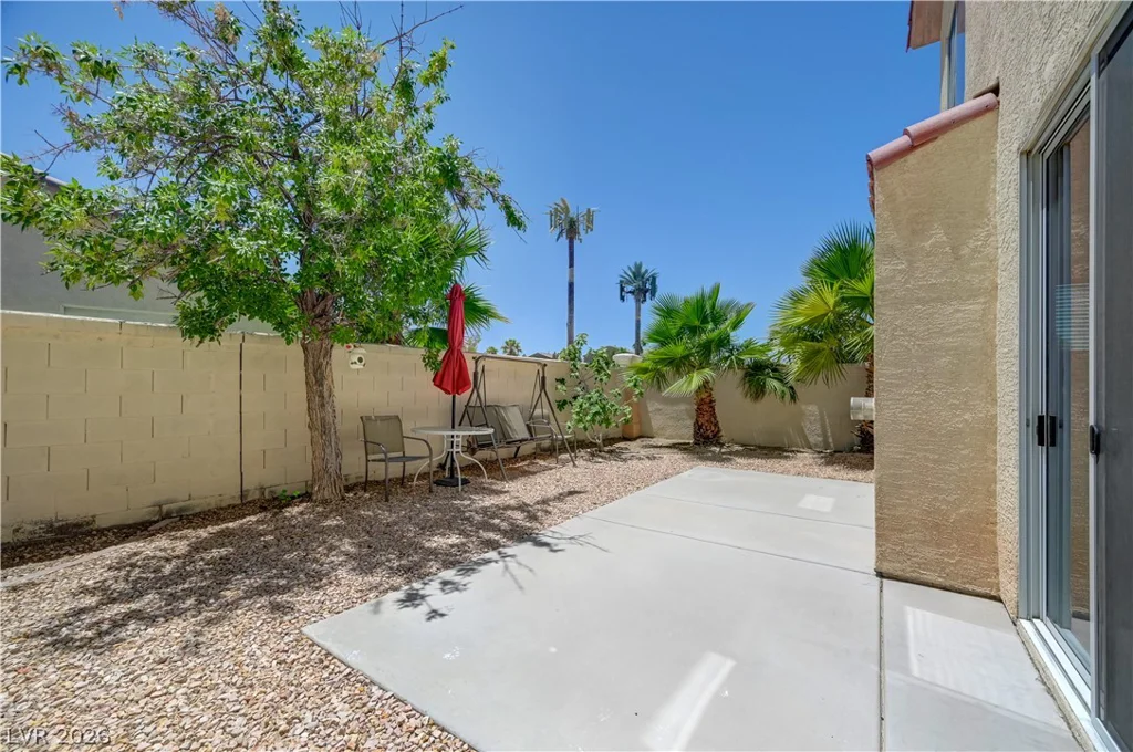 356 Lakewood Garden, Las Vegas, NV 89148