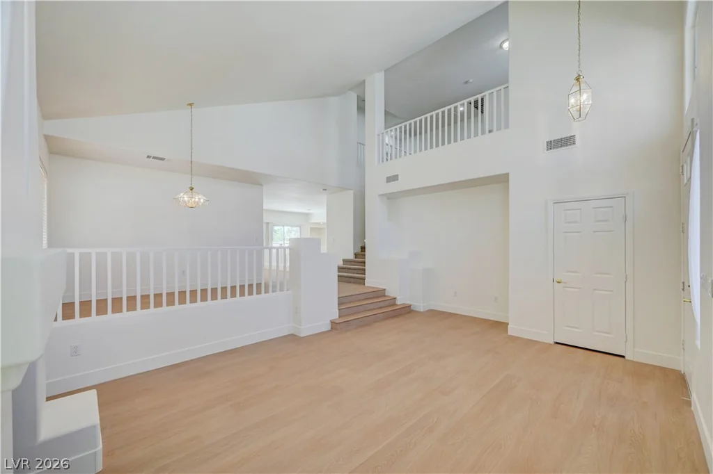 356 Lakewood Garden, Las Vegas, NV 89148