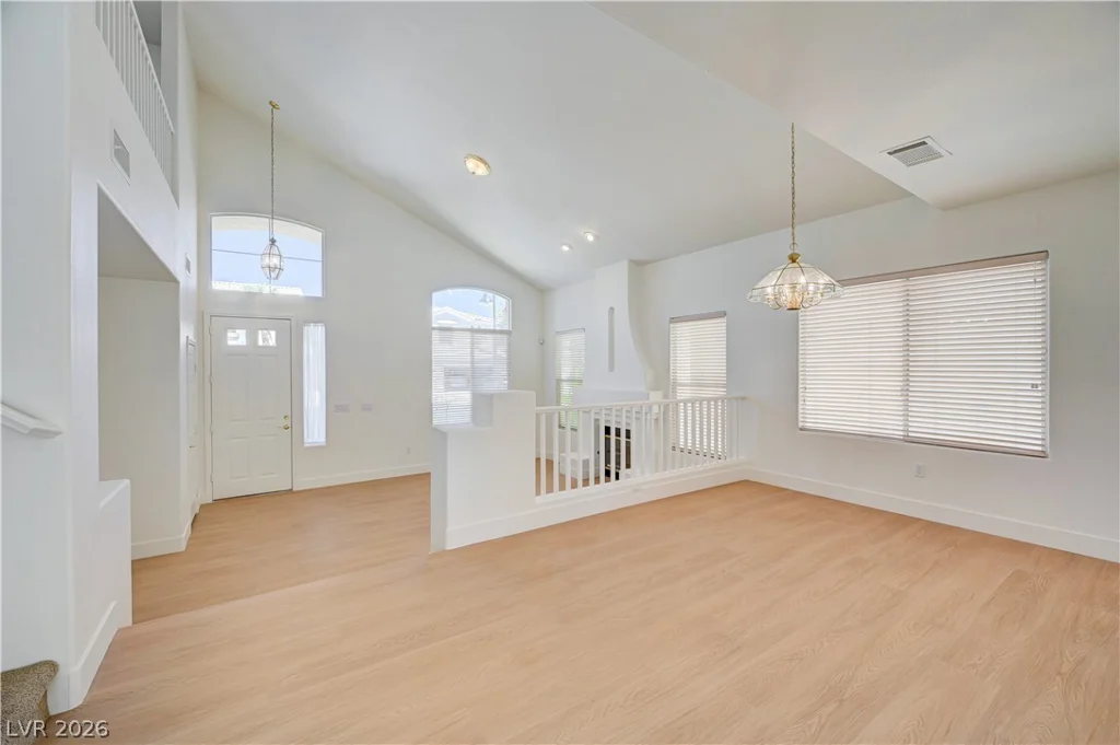 356 Lakewood Garden, Las Vegas, NV 89148