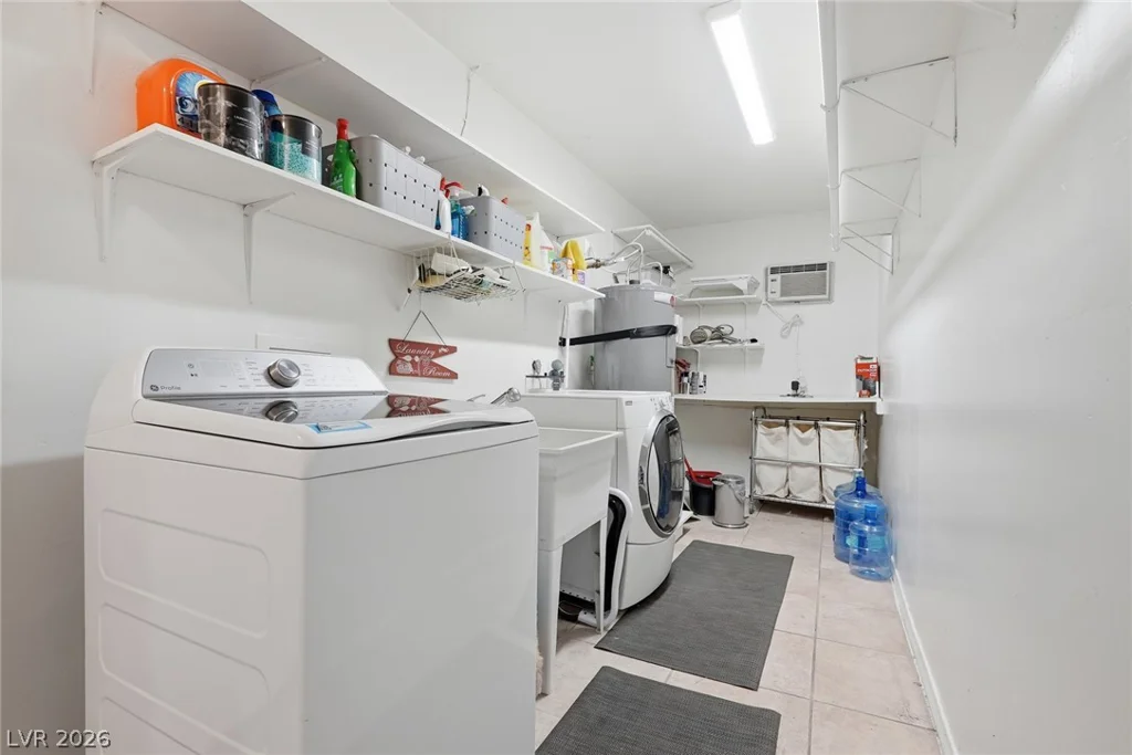 2908 Mason, Las Vegas, NV 89102