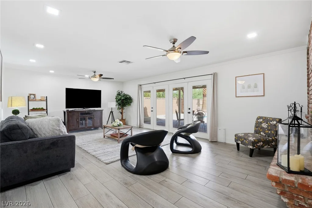 2908 Mason, Las Vegas, NV 89102