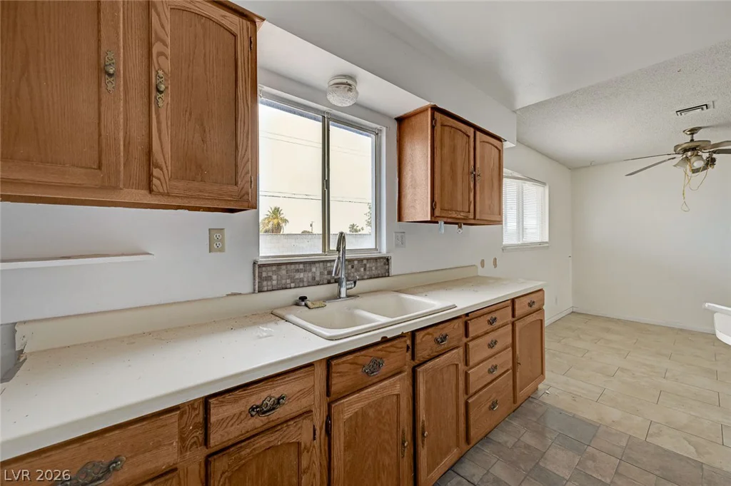 140 Kola, Henderson, NV 89015
