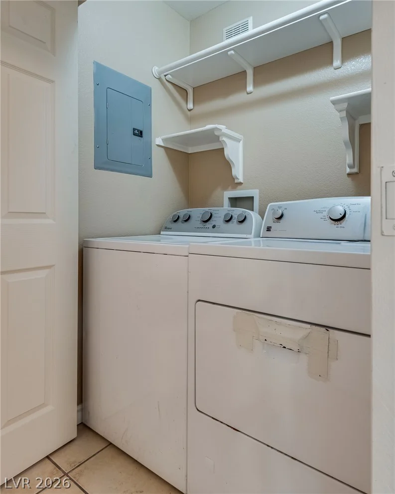 8452 Boseck, Las Vegas, NV 89145