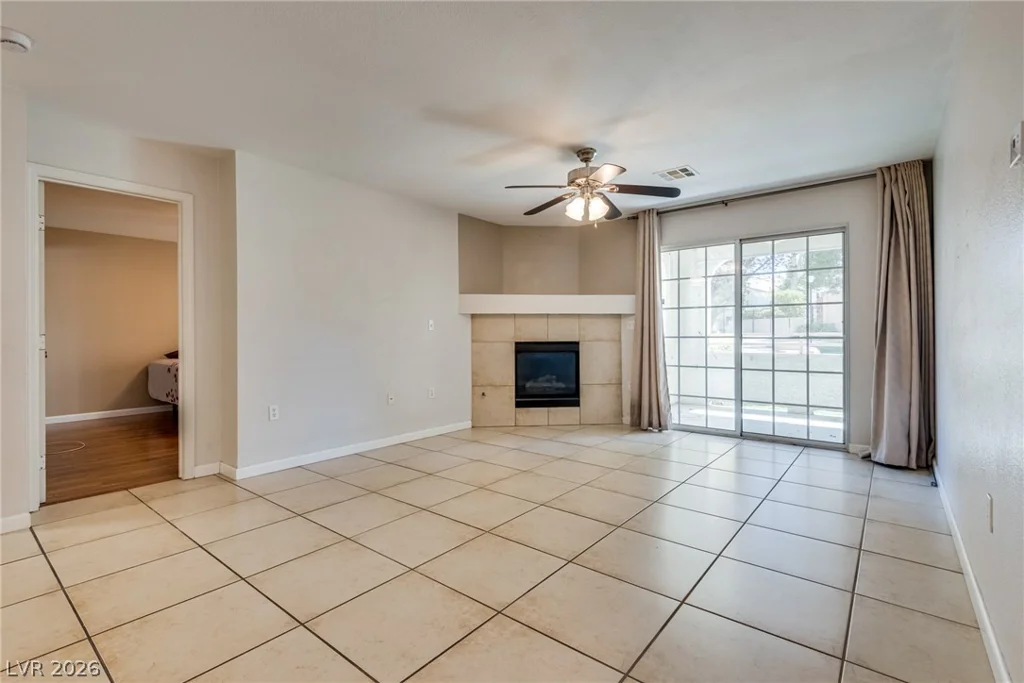 8452 Boseck, Las Vegas, NV 89145