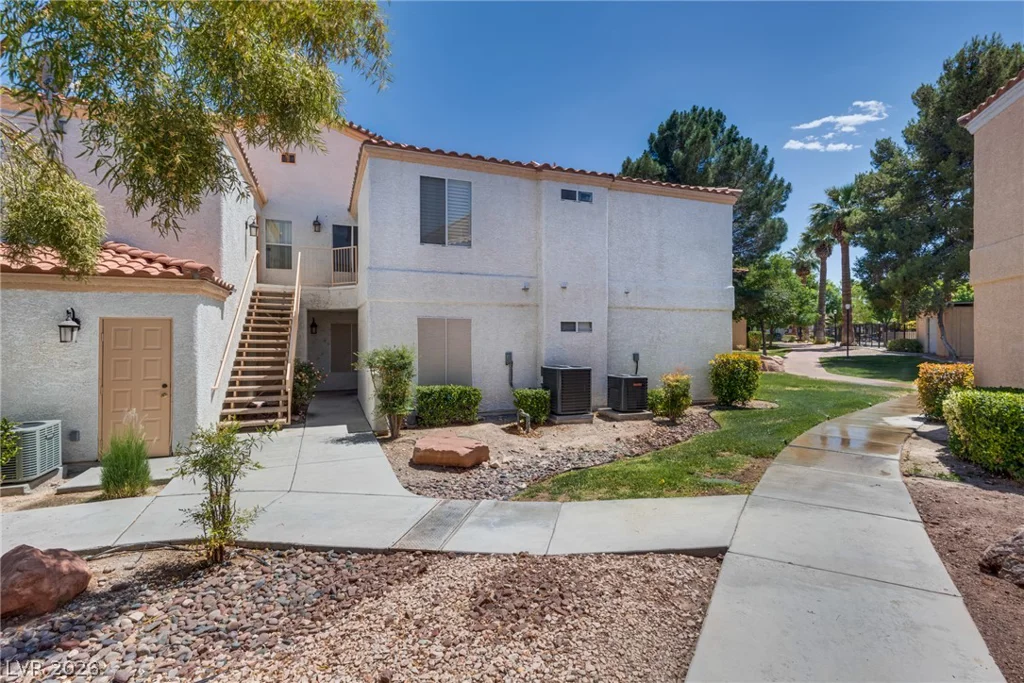 8452 Boseck, Las Vegas, NV 89145