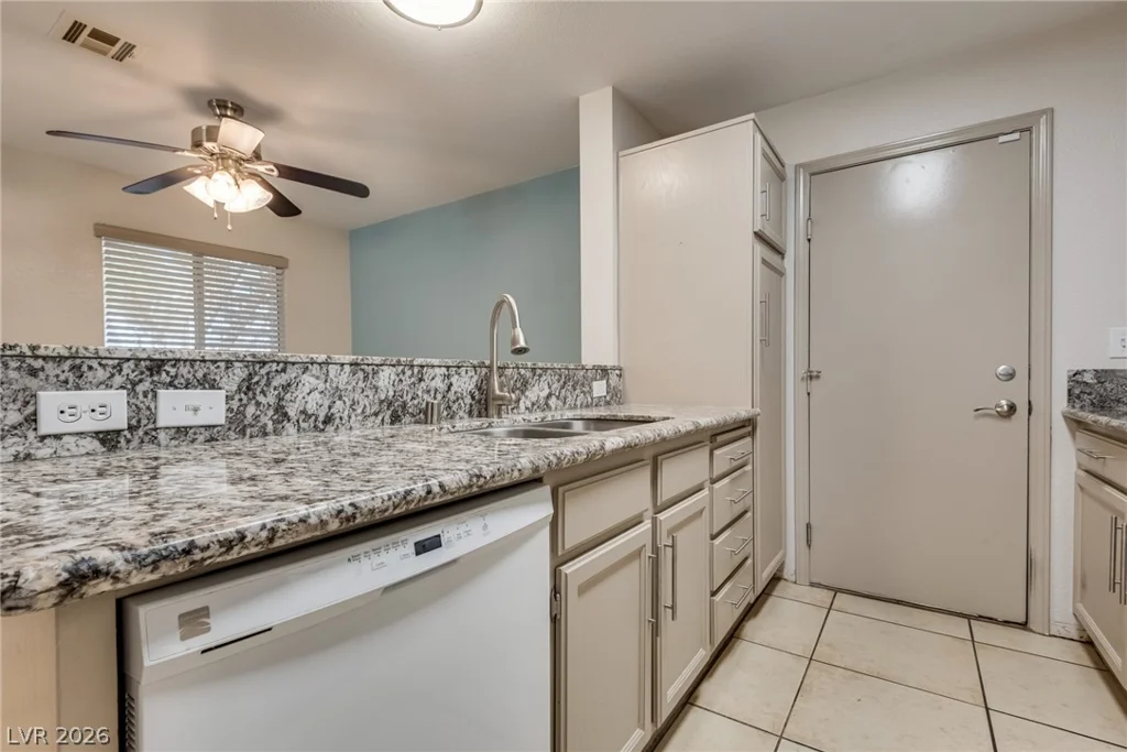 8452 Boseck, Las Vegas, NV 89145