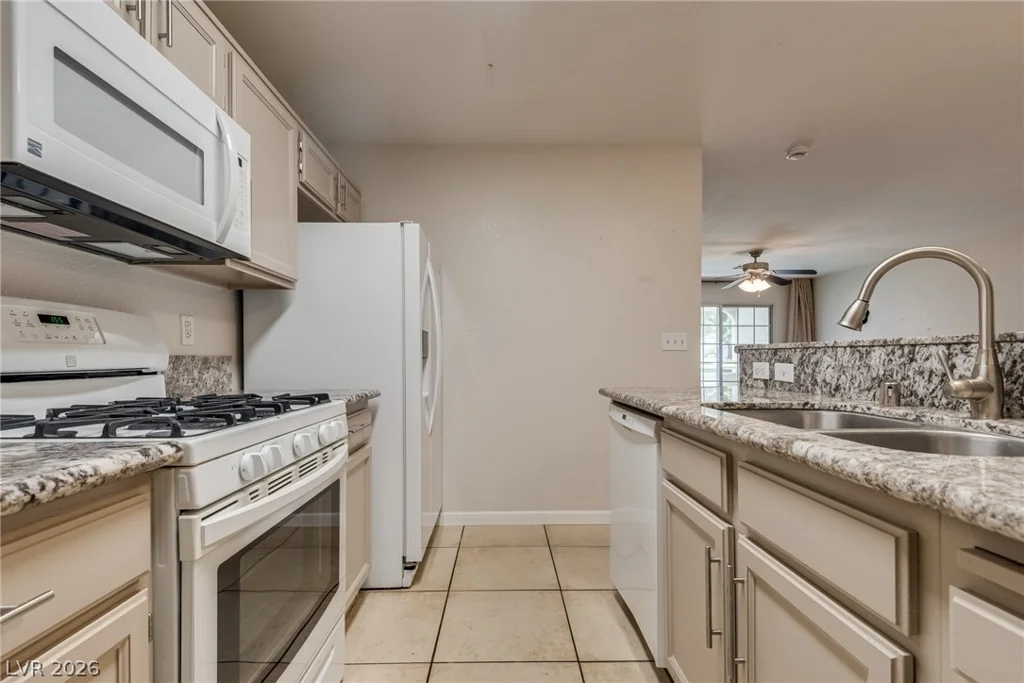 8452 Boseck, Las Vegas, NV 89145