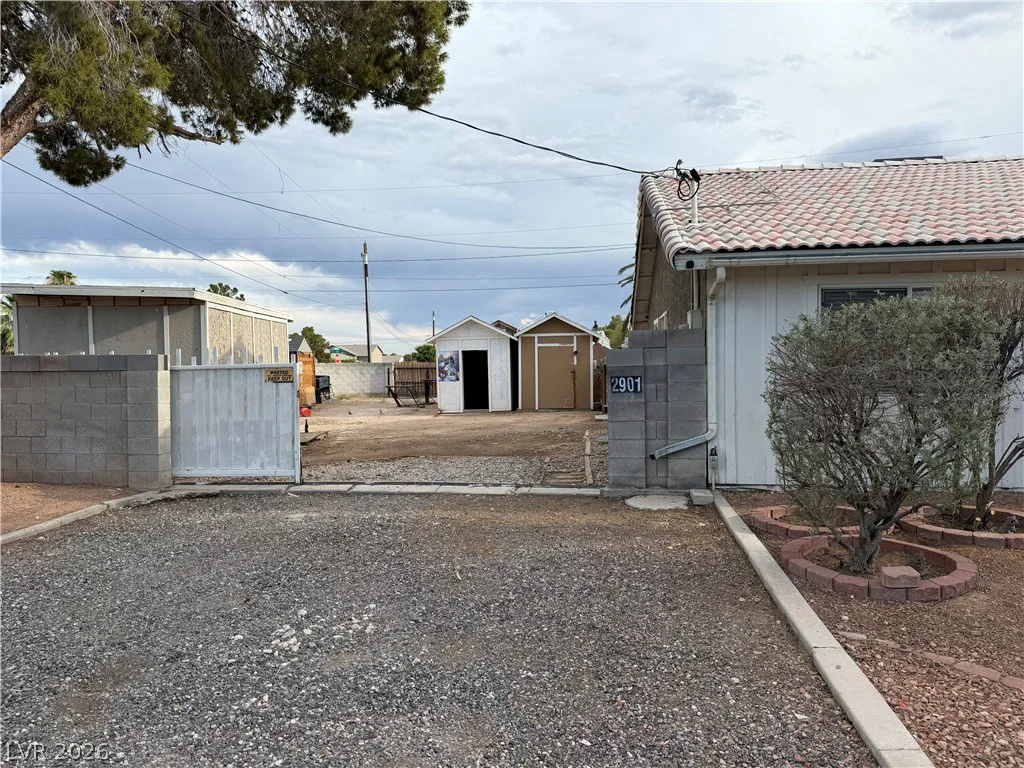 2901 Maverick, Las Vegas, NV 89108