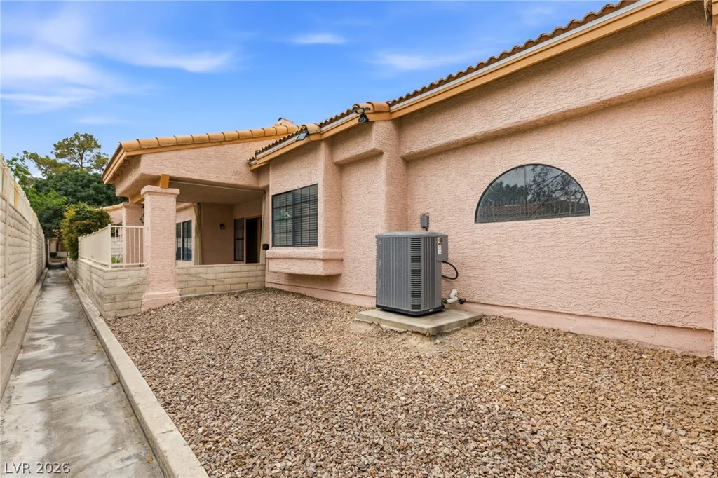 582 Cervantes, Henderson, NV 89014