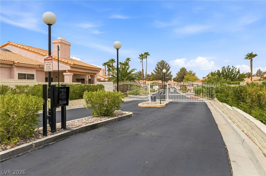 582 Cervantes, Henderson, NV 89014