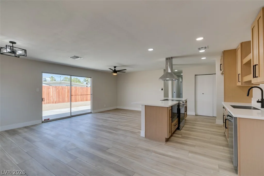 5901 Shawnee, Las Vegas, NV 89107