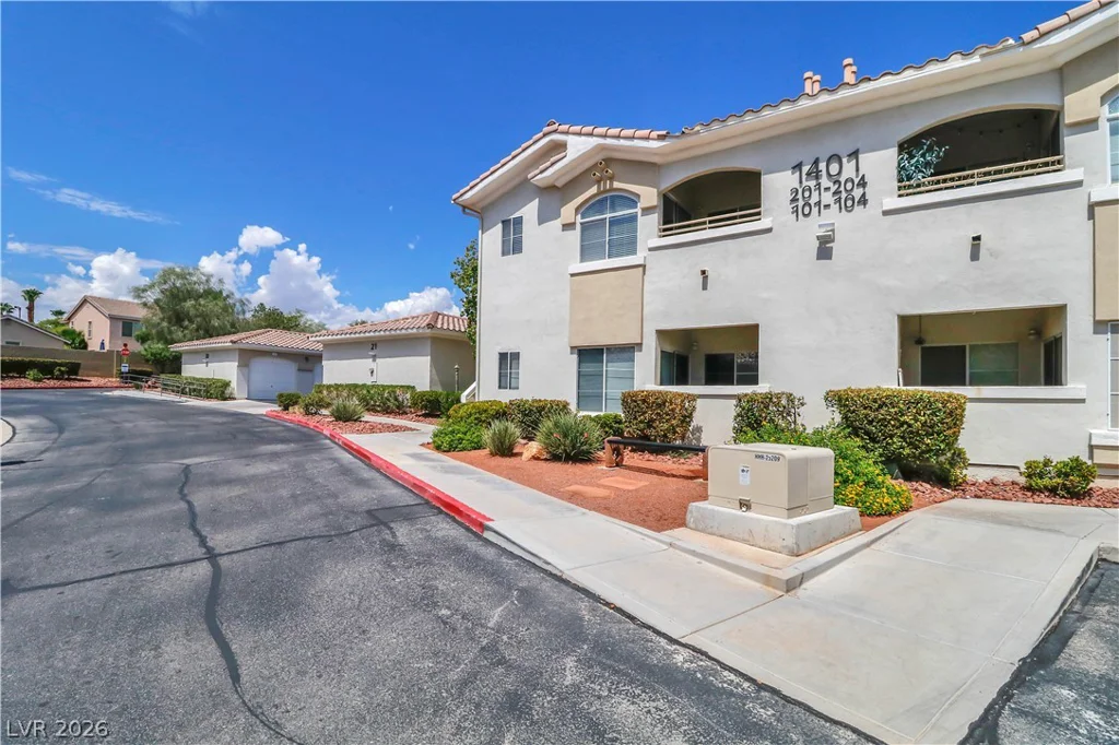 1401 Red Crest, Las Vegas, NV 89144